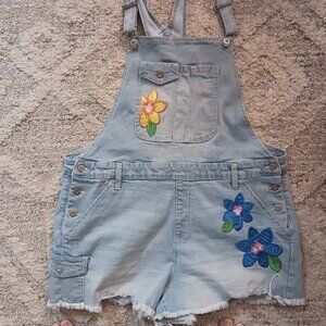 Womens Overall Shorts wtih Applique Size XXXL (21) No Boundaries